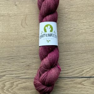 4-ply  - Hand-dyed 100% alpaca yarn - Hedgerow Rose
