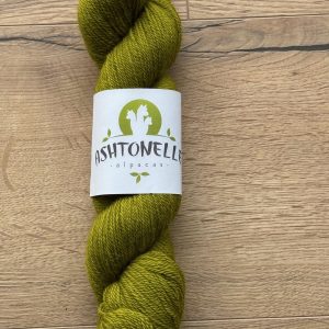 4-ply  - Hand-dyed 100% alpaca yarn - Olive